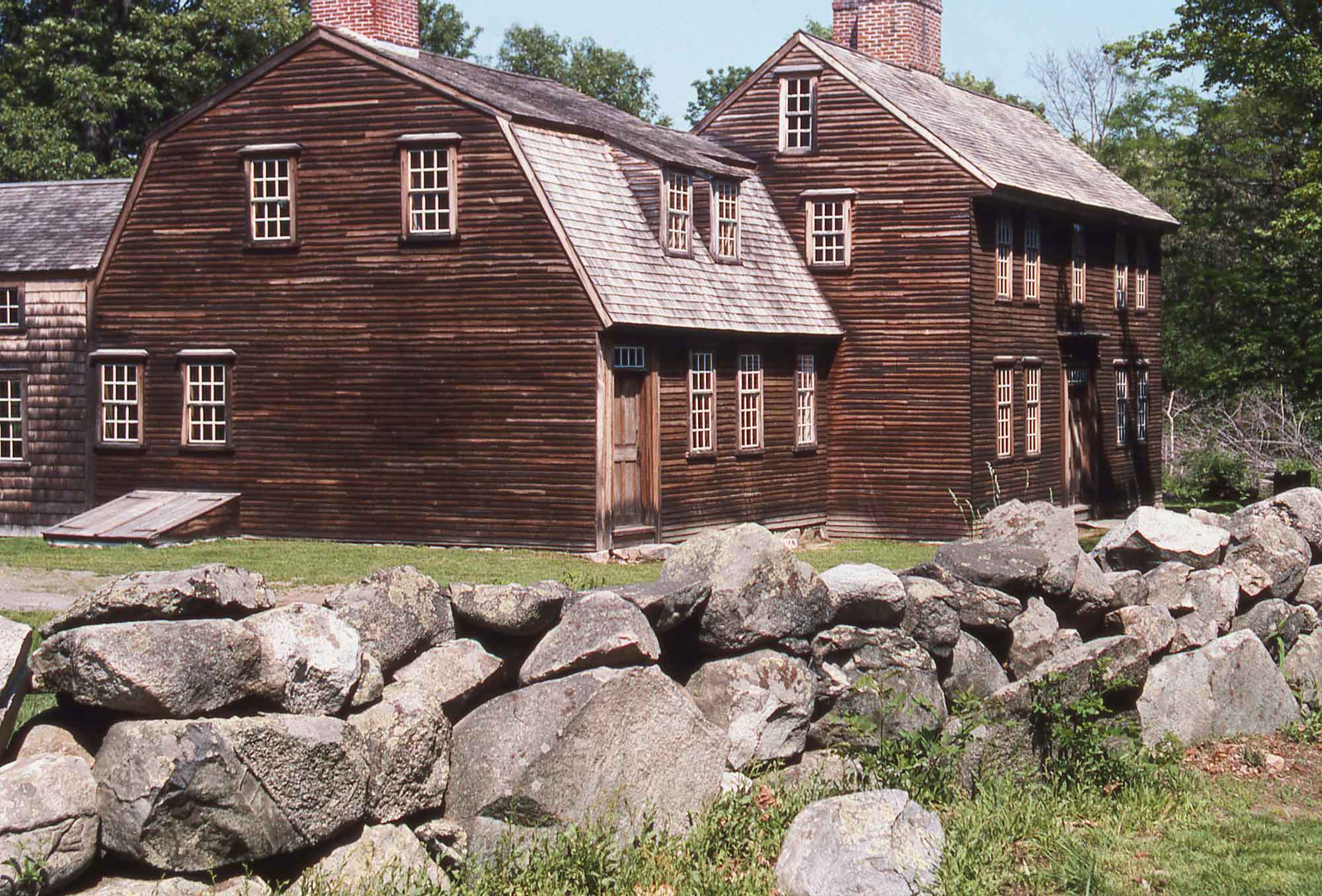 Hartwell-Tavern-istock-Robert_Ford.jpg